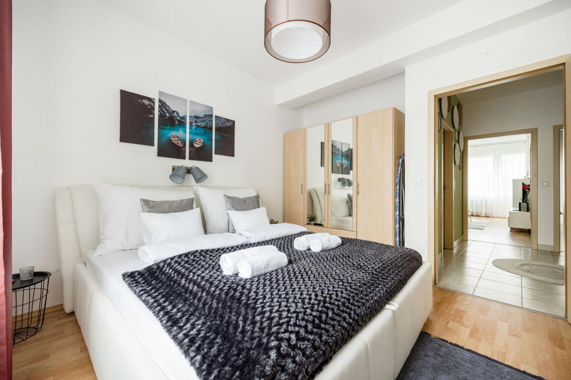 Modern Two-Bedroom Apartment With Free Parking Budapeste Exterior foto