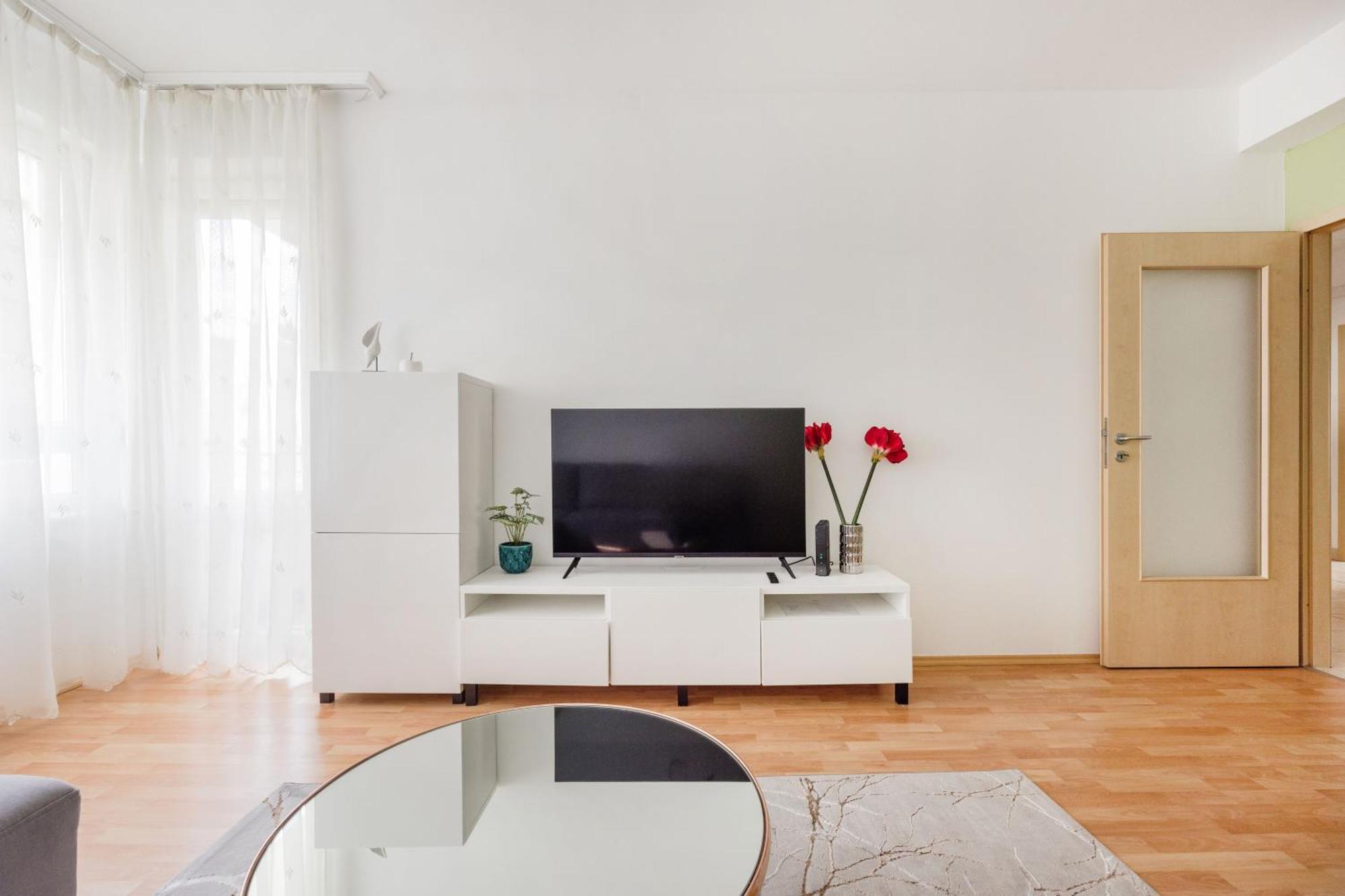 Modern Two-Bedroom Apartment With Free Parking Budapeste Exterior foto