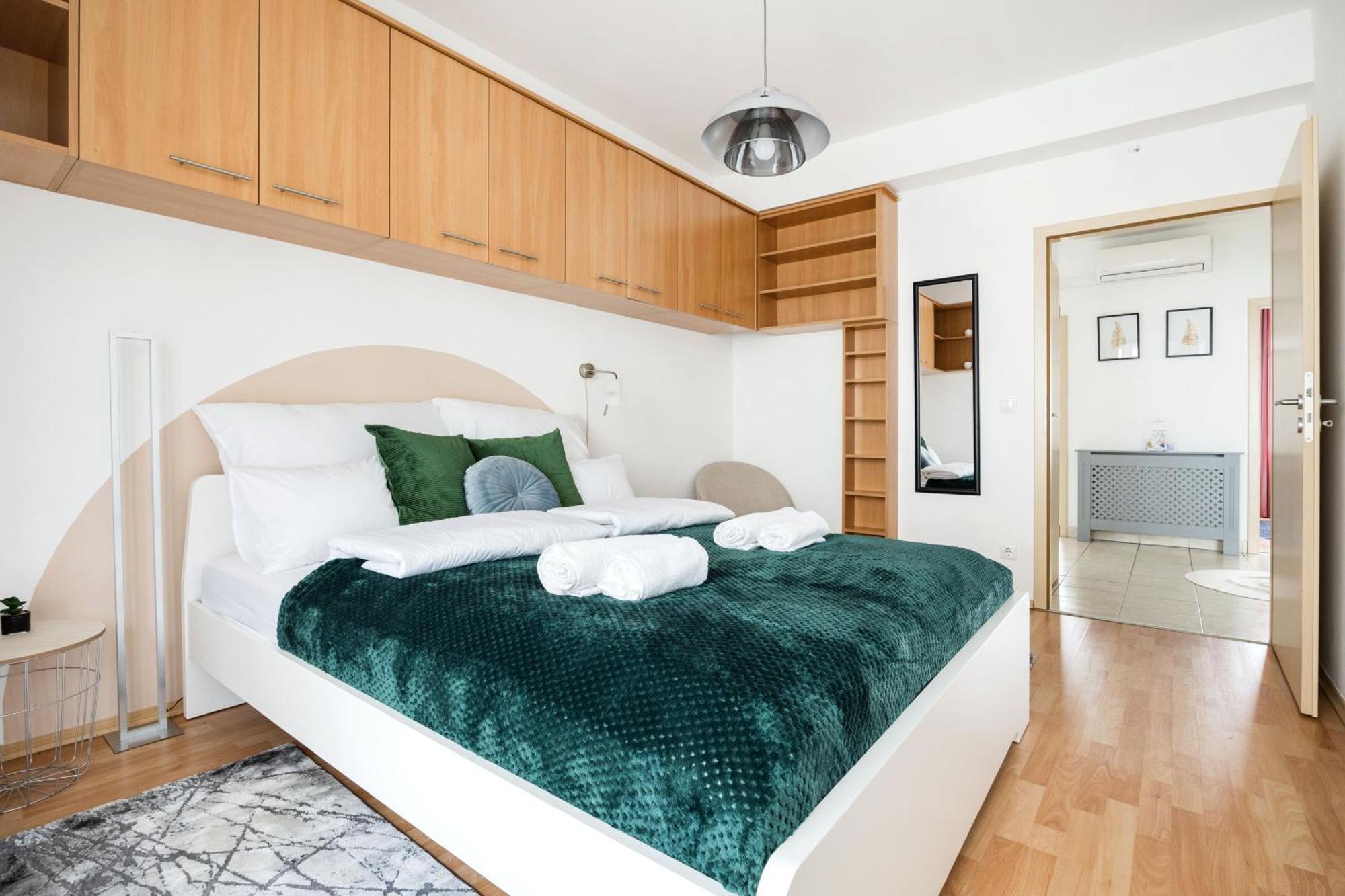 Modern Two-Bedroom Apartment With Free Parking Budapeste Exterior foto